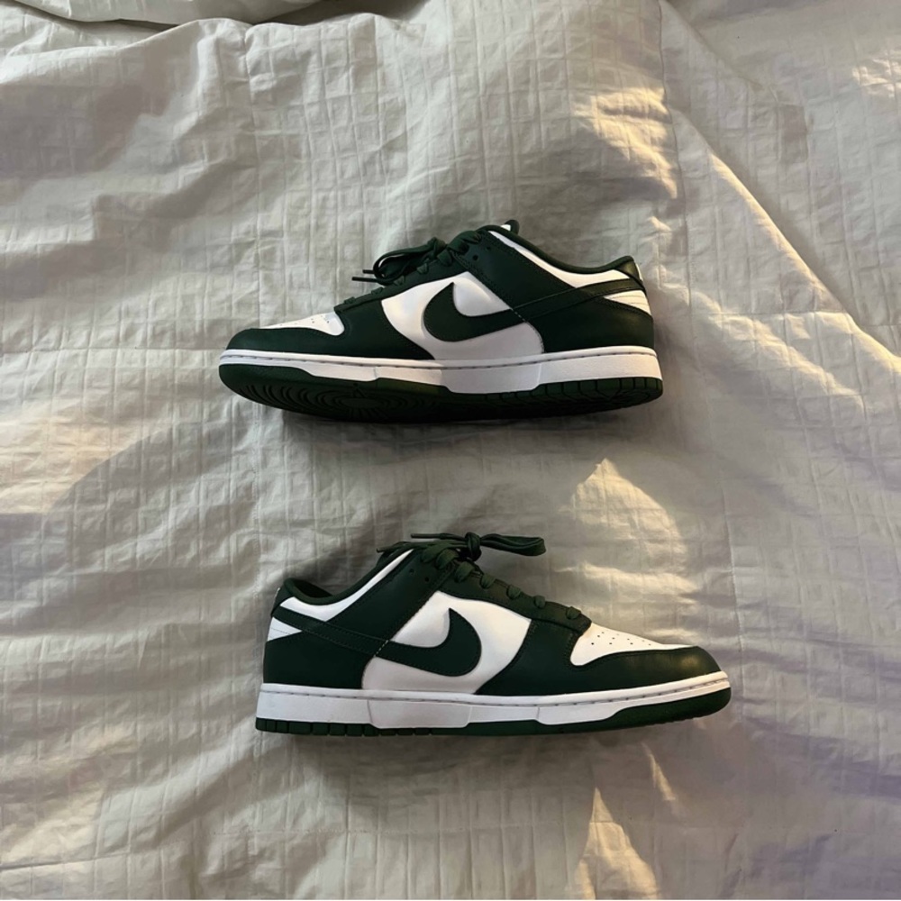 Nike Dunk Low “Michigan State”